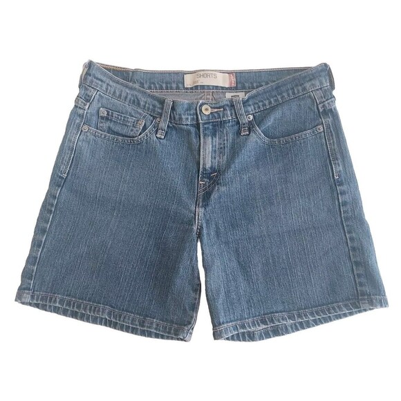 Ladies Levi 515 Stretch Blue Denim Shorts 6" Inseam Size 10 - Picture 1 of 6